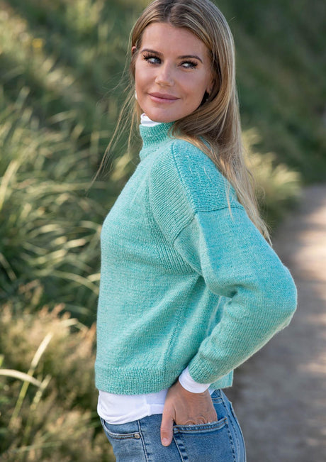 Sweater with ribbed shoulder pieces