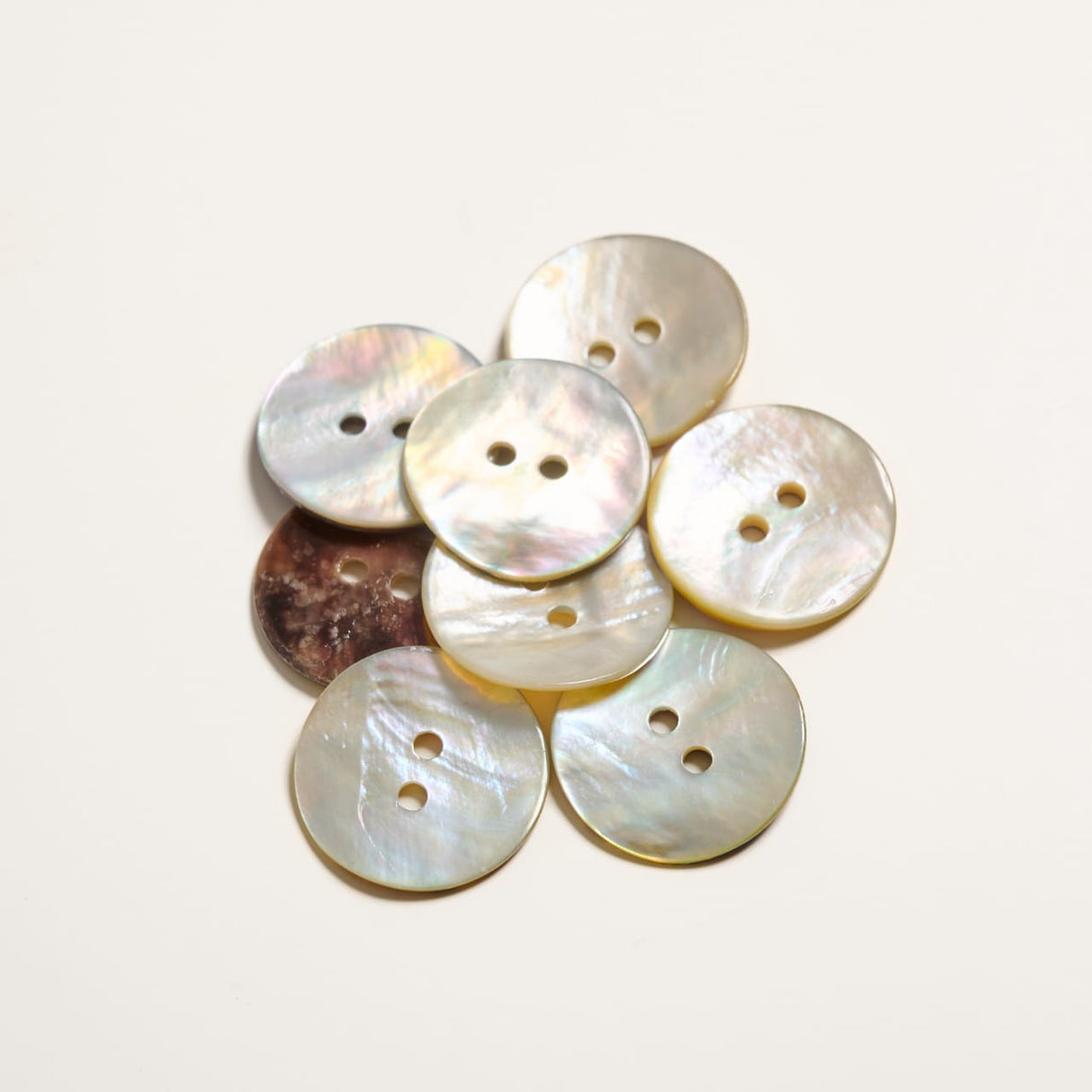 Mayflower Create Buttons - Pearl (8 pcs.)