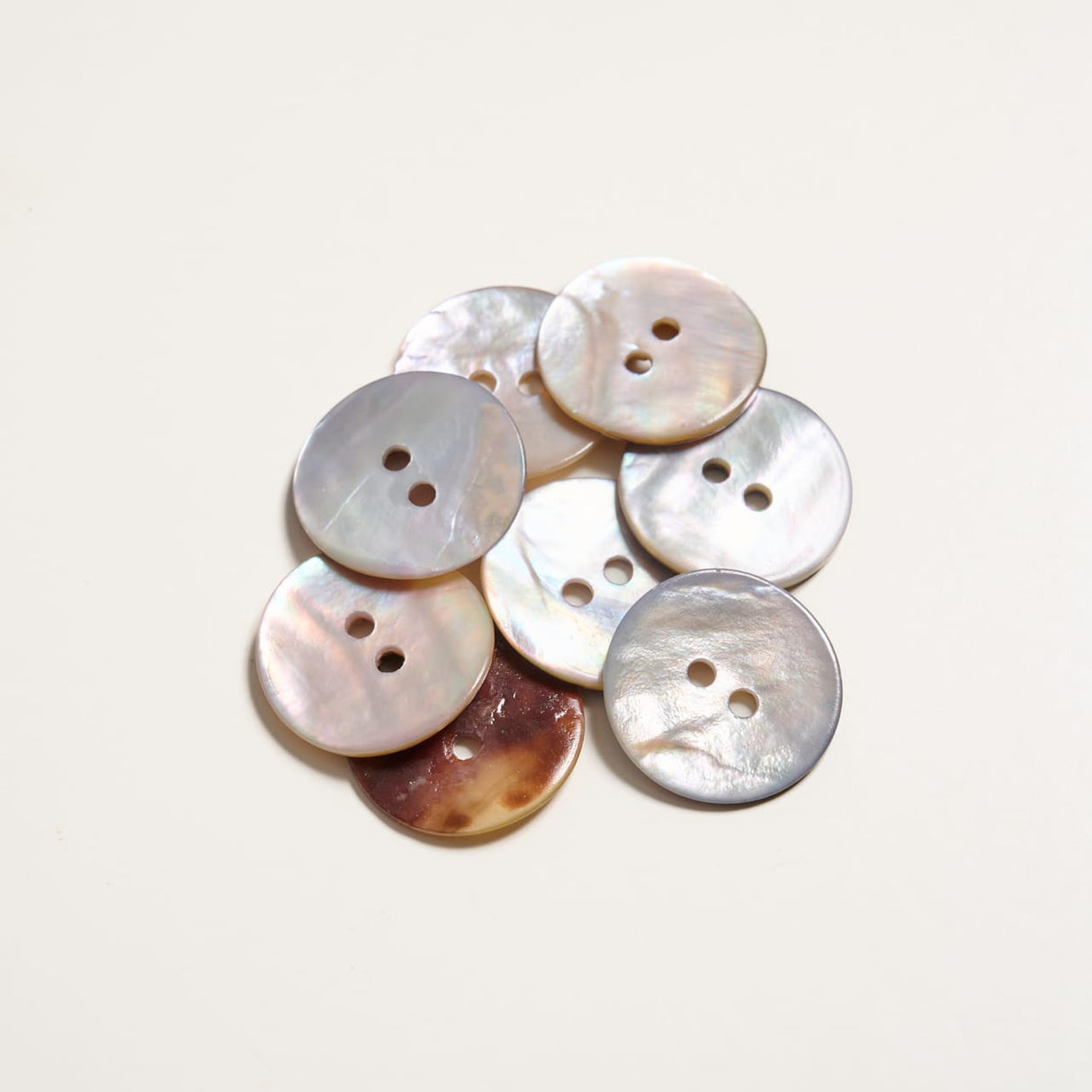 Mayflower Create Buttons - Pearl (8 pcs.)