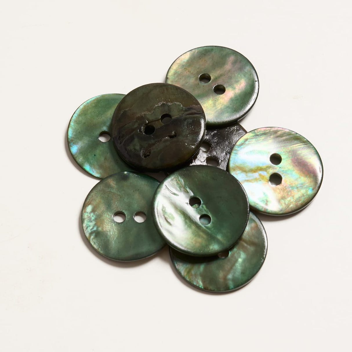Mayflower Create Buttons - Pearl (8 pcs.)