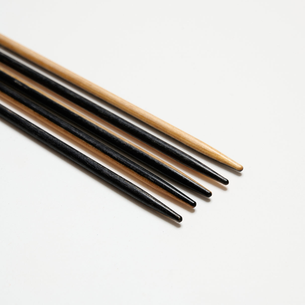 Mayflower Create Black & White Double-pointed needles