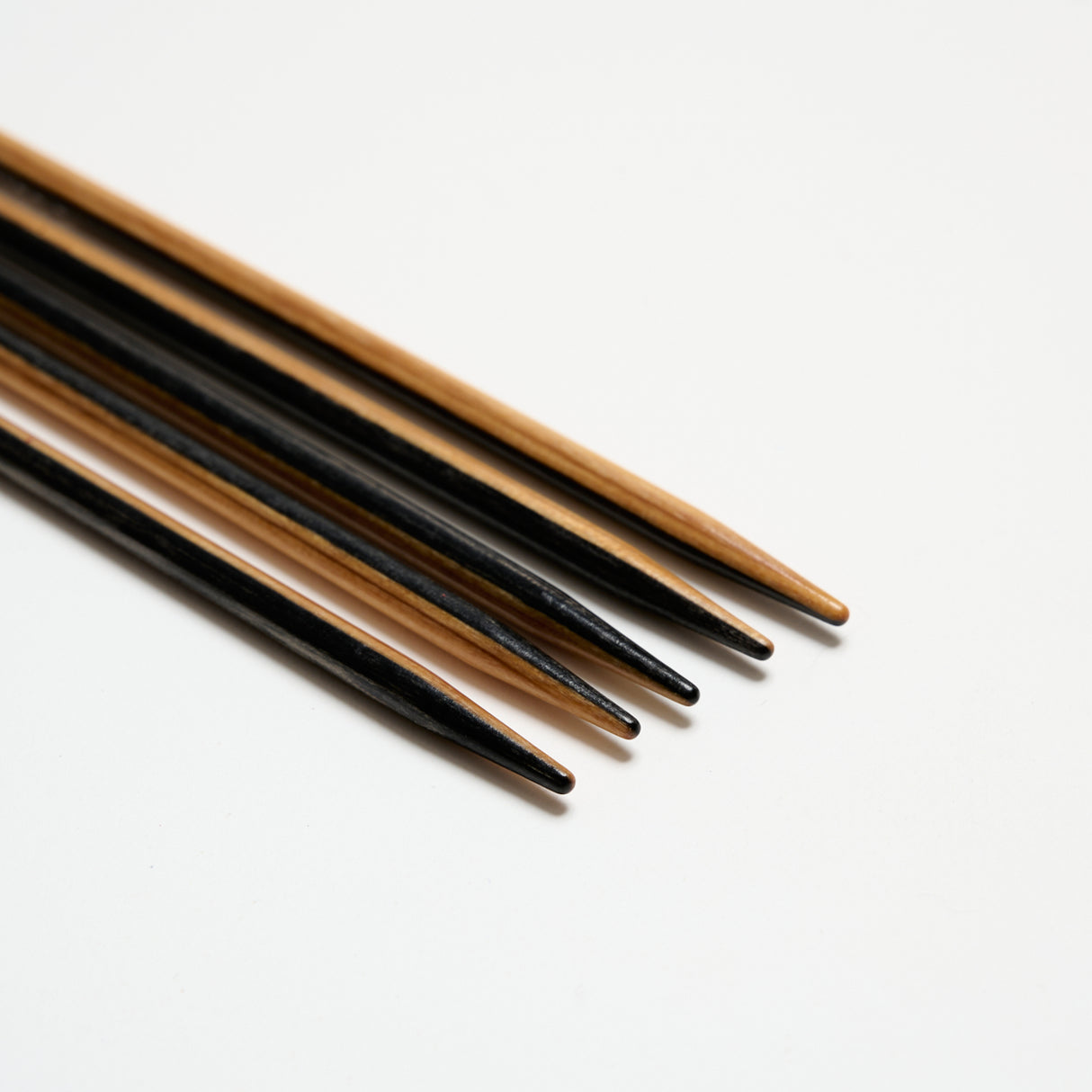Mayflower Create Black & White Double-pointed needles