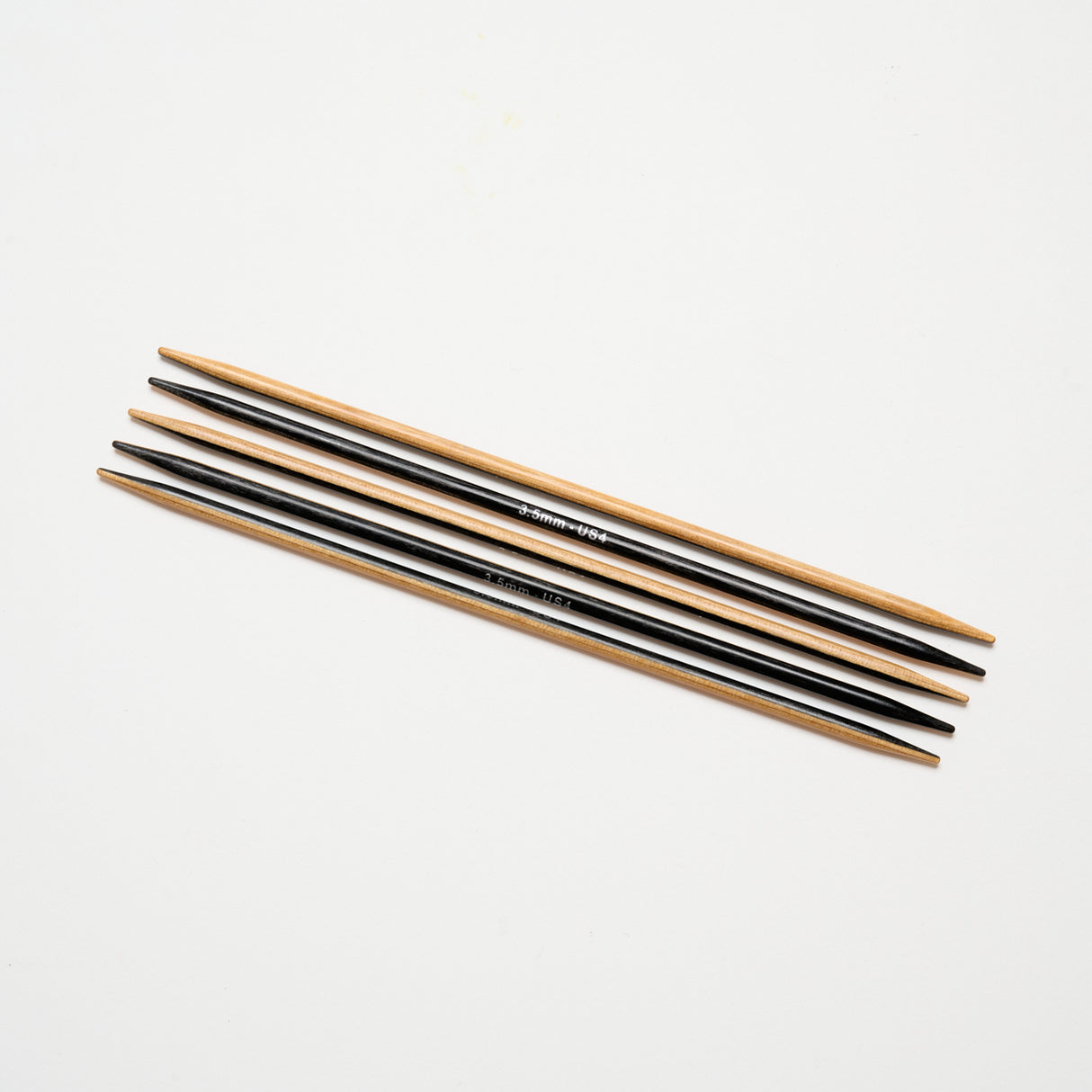Mayflower Create Black & White Double-pointed needles