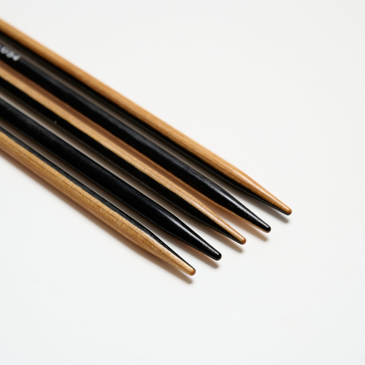 Mayflower Create Black & White Double-pointed needles