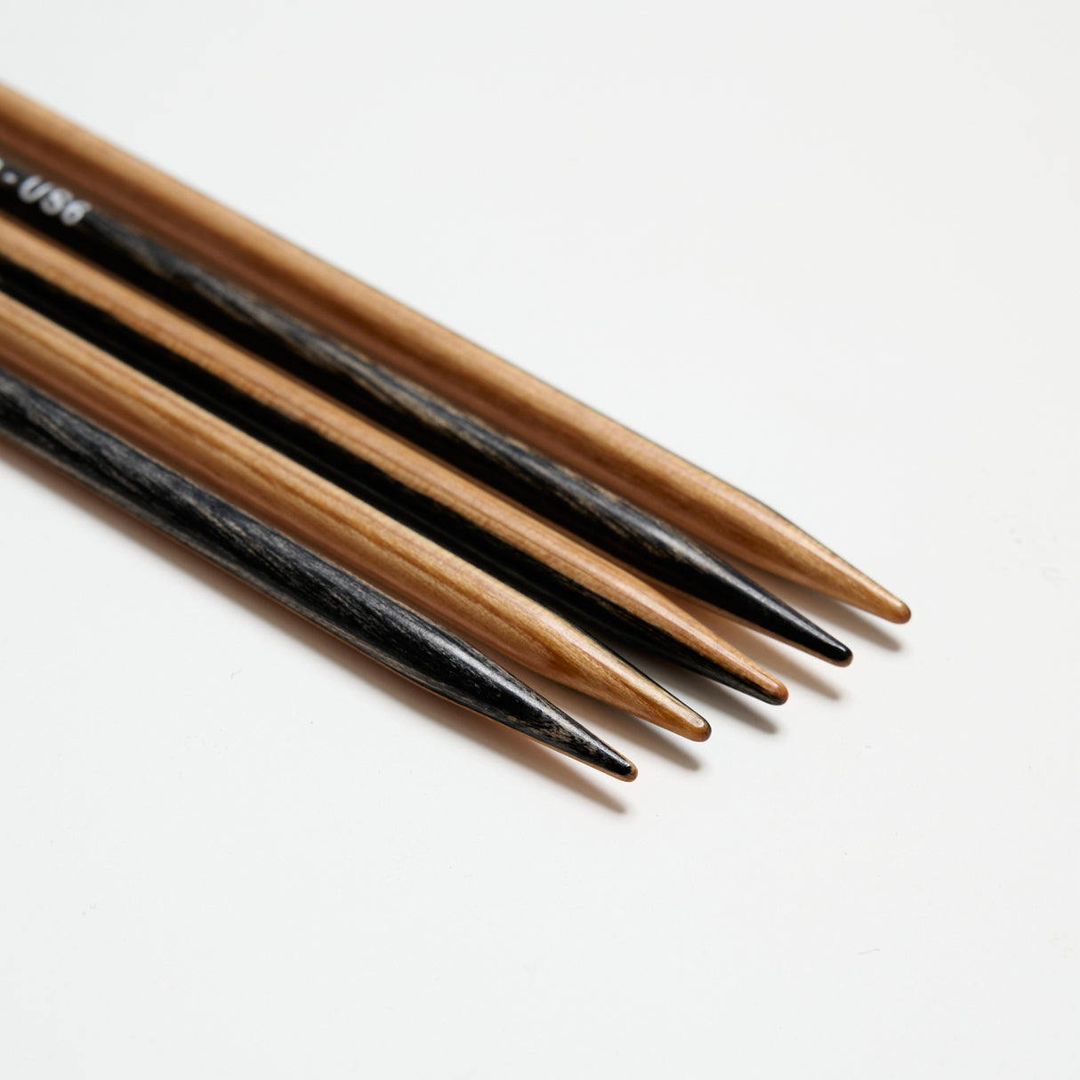 Mayflower Create Black & White Double-pointed needles
