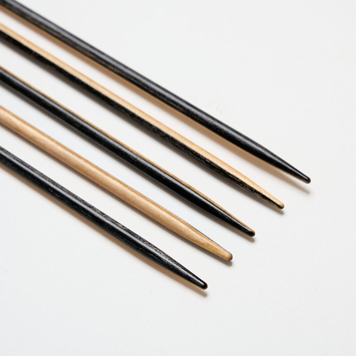 Mayflower Create Black & White Double-pointed needles