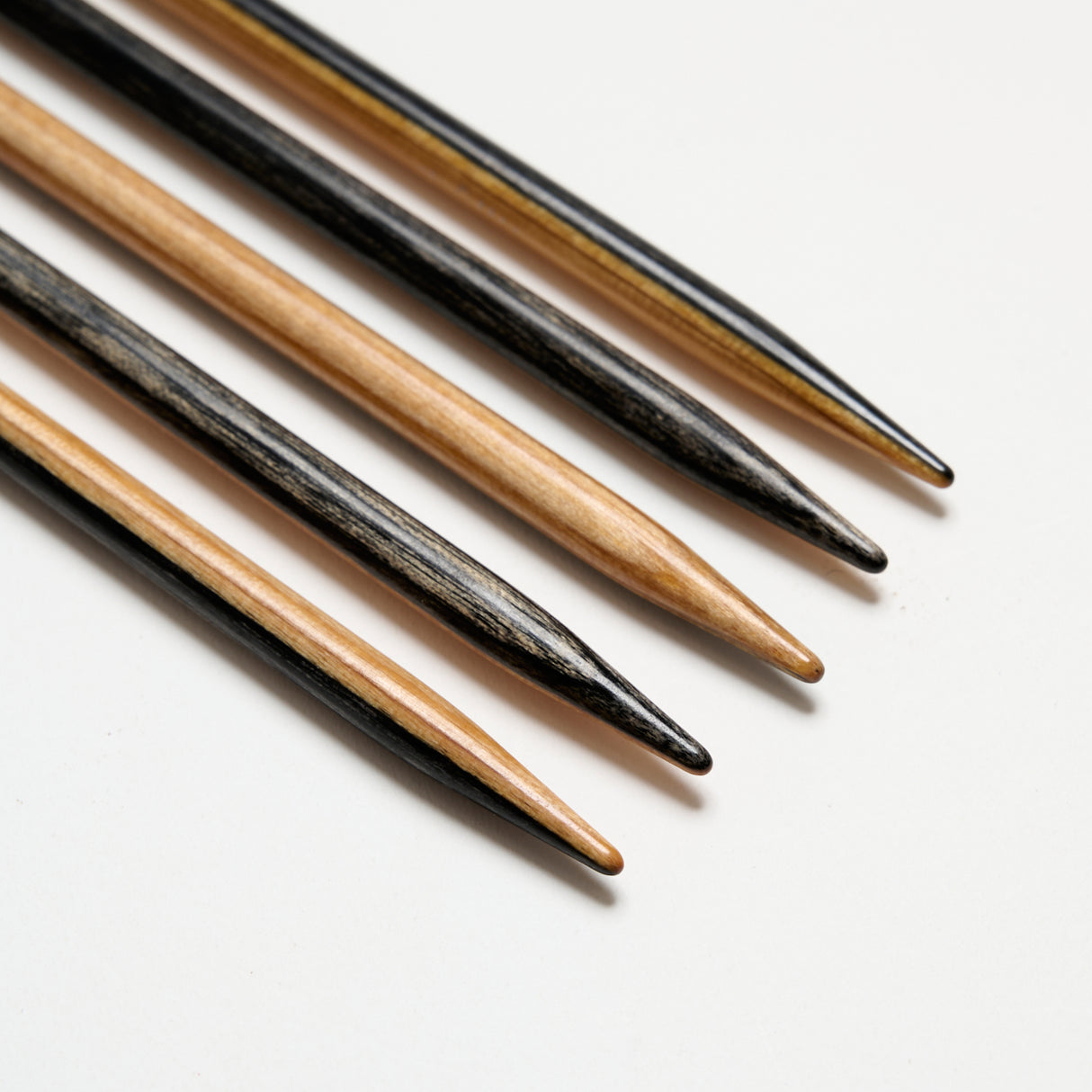 Mayflower Create Black & White Double-pointed needles