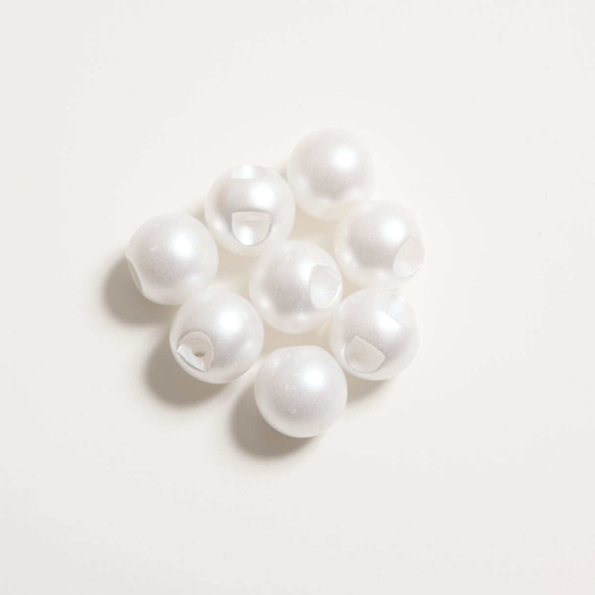 Mayflower Create Buttons - Pearl (8 pcs.)
