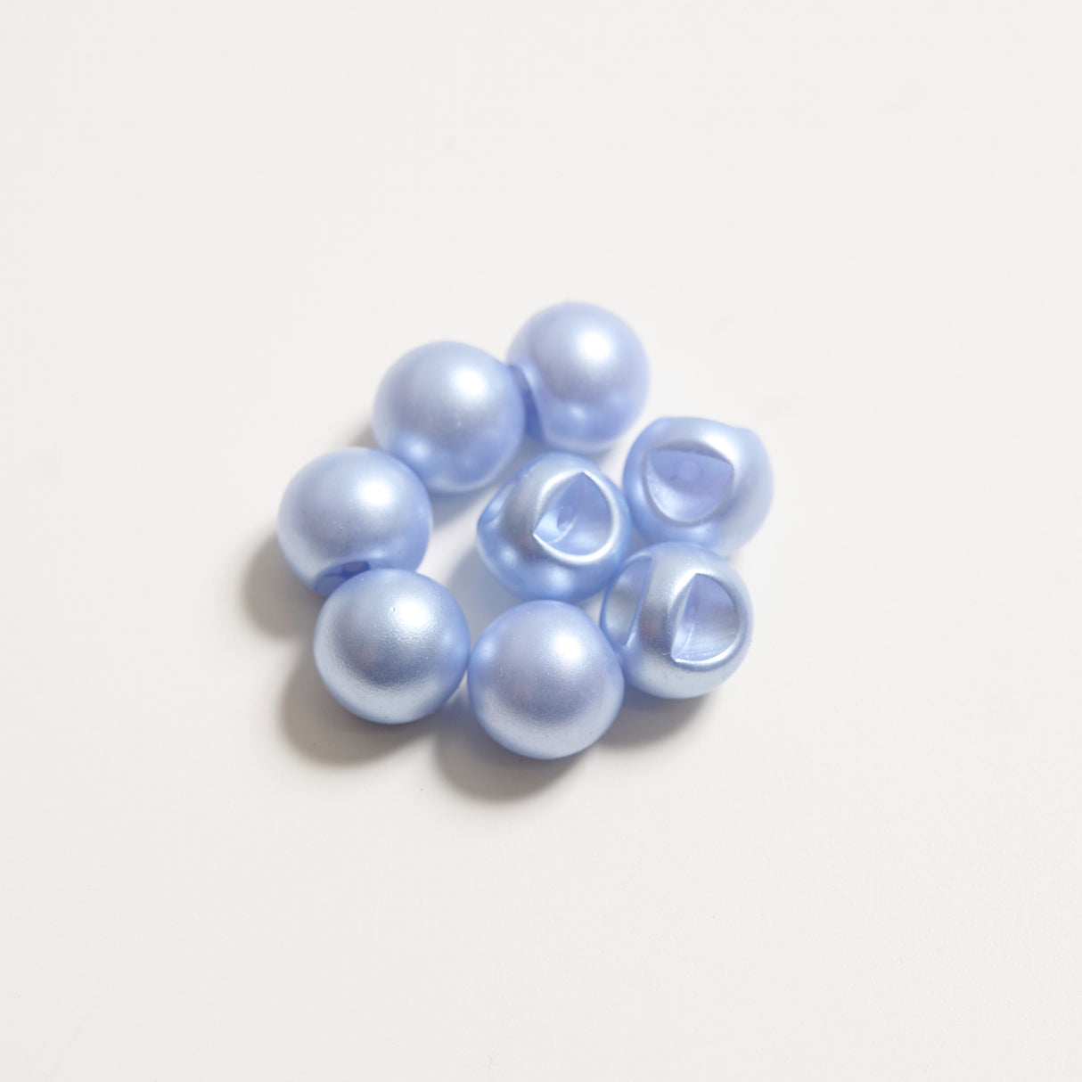 Mayflower Create Buttons - Pearl (8 pcs.)
