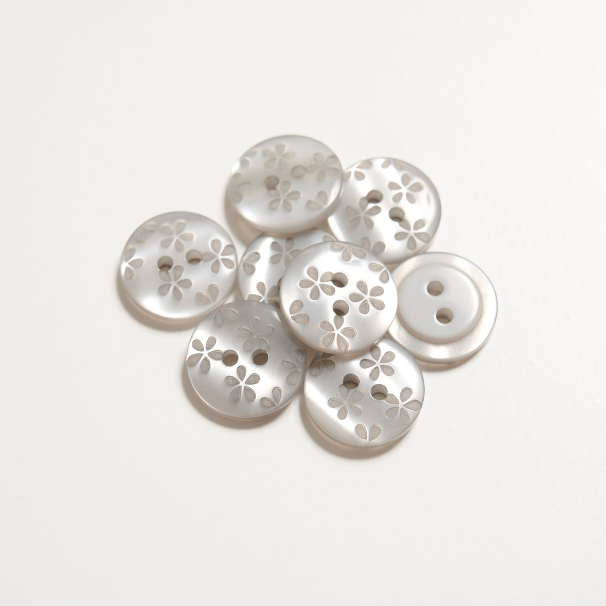 Mayflower Create Buttons - 2-Hole With Flower (8 pcs.)