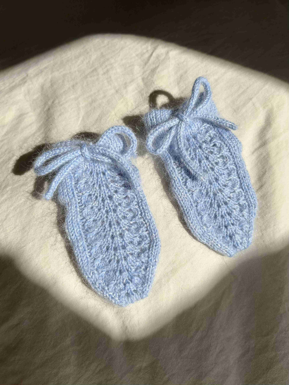 Acanthus Baby Socks Pattern