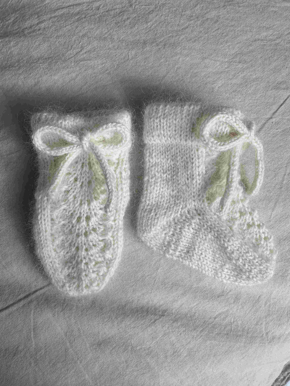 Acanthus Baby Socks Pattern