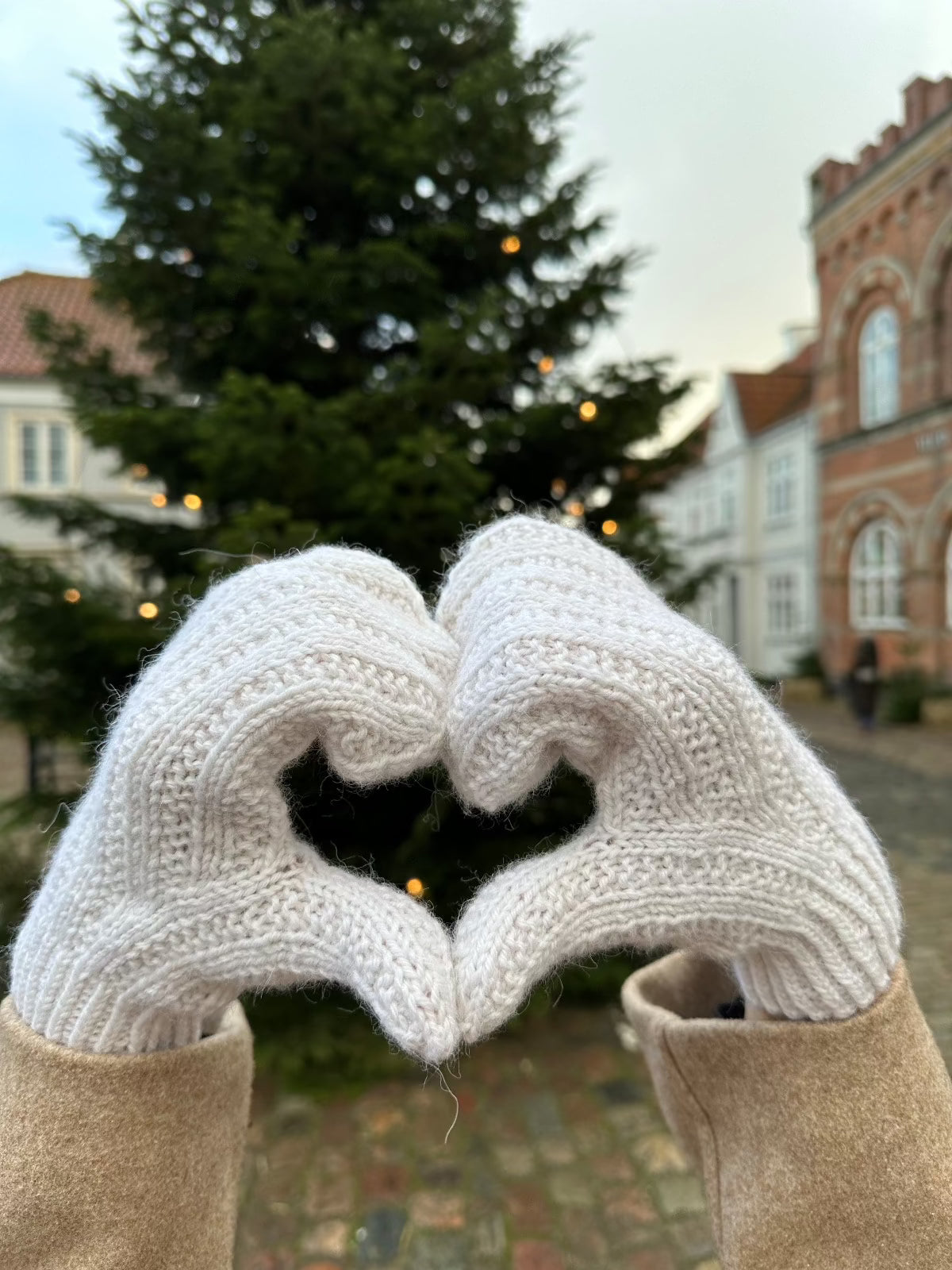 Cardamom Mittens Pattern