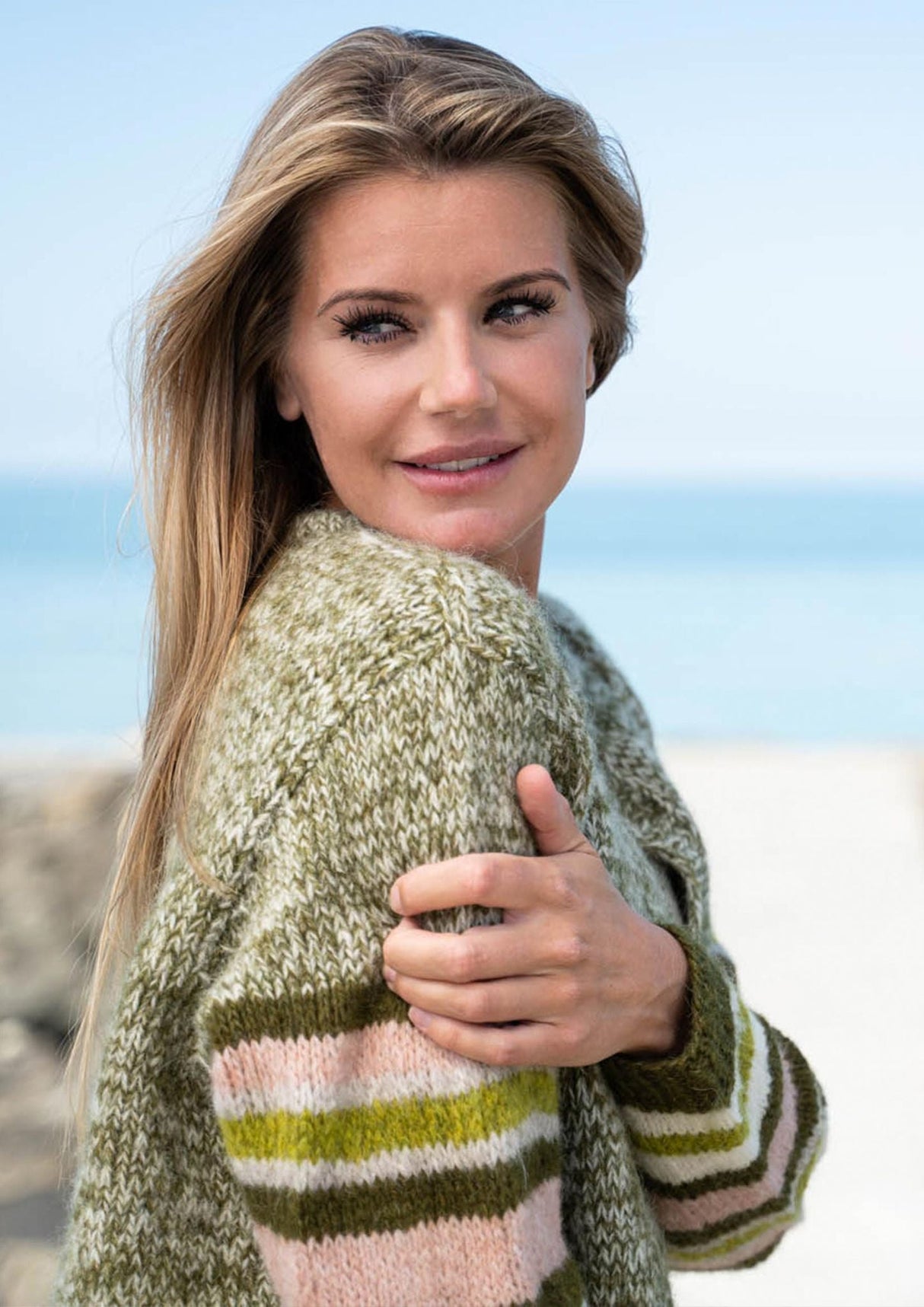 Mottled cardigan with striped sleeves