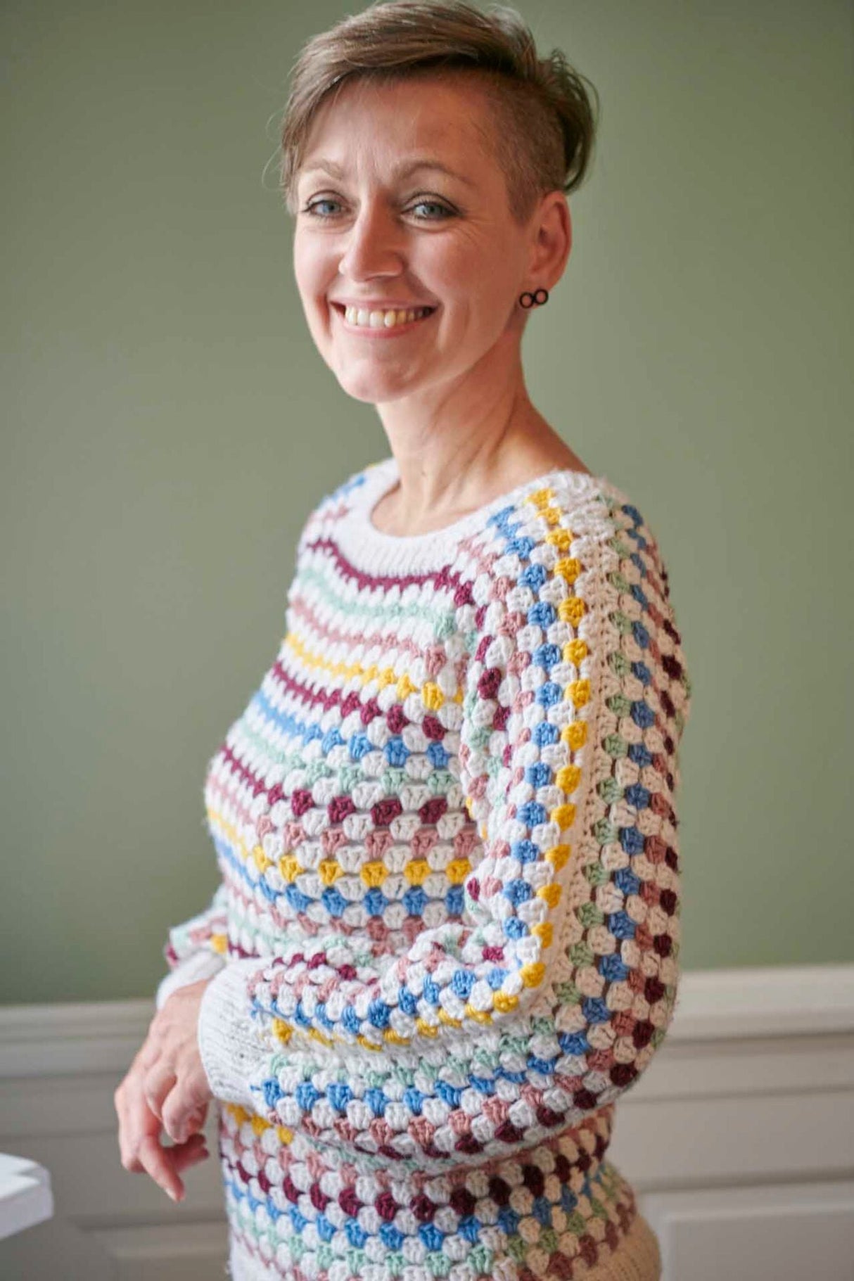 FR16 - Crocheted blouse with stripes