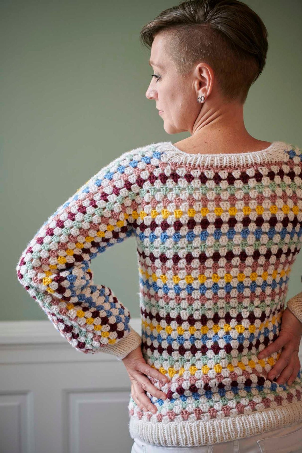 FR16 - Crocheted blouse with stripes