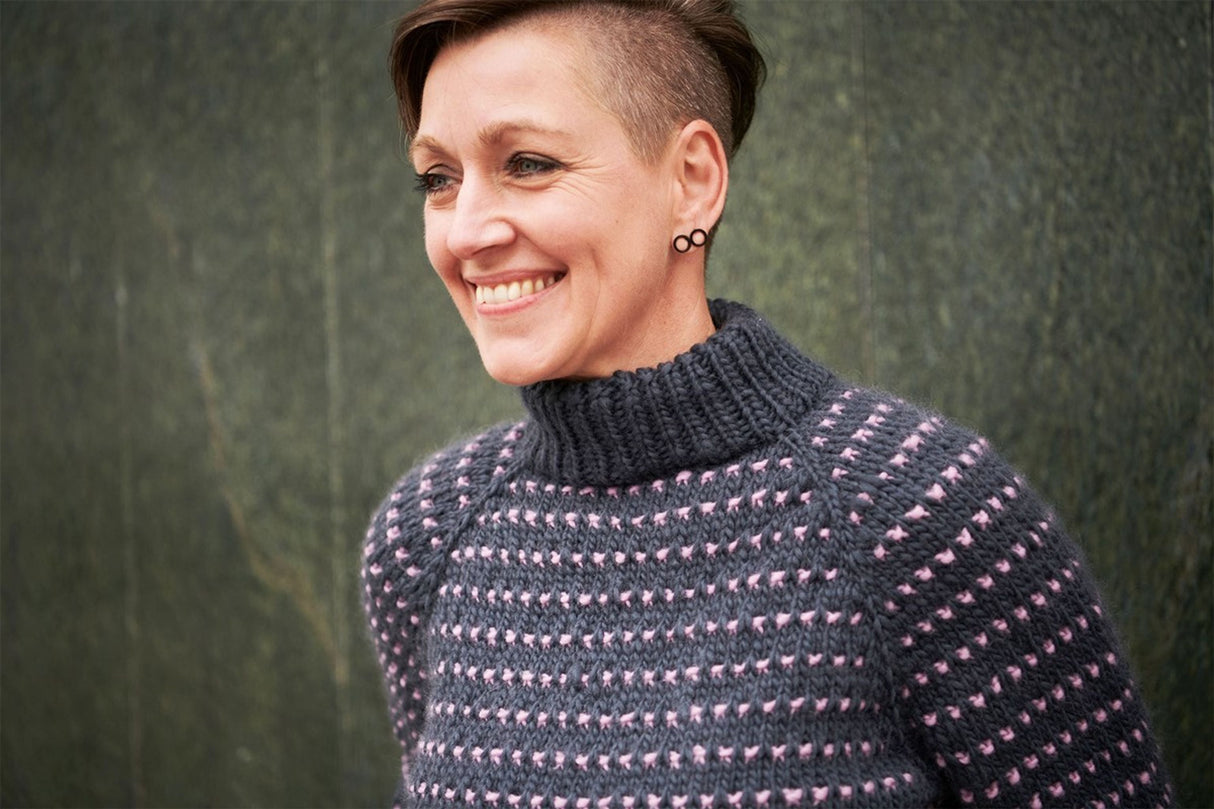 FR5 - Woven knitted sweater
