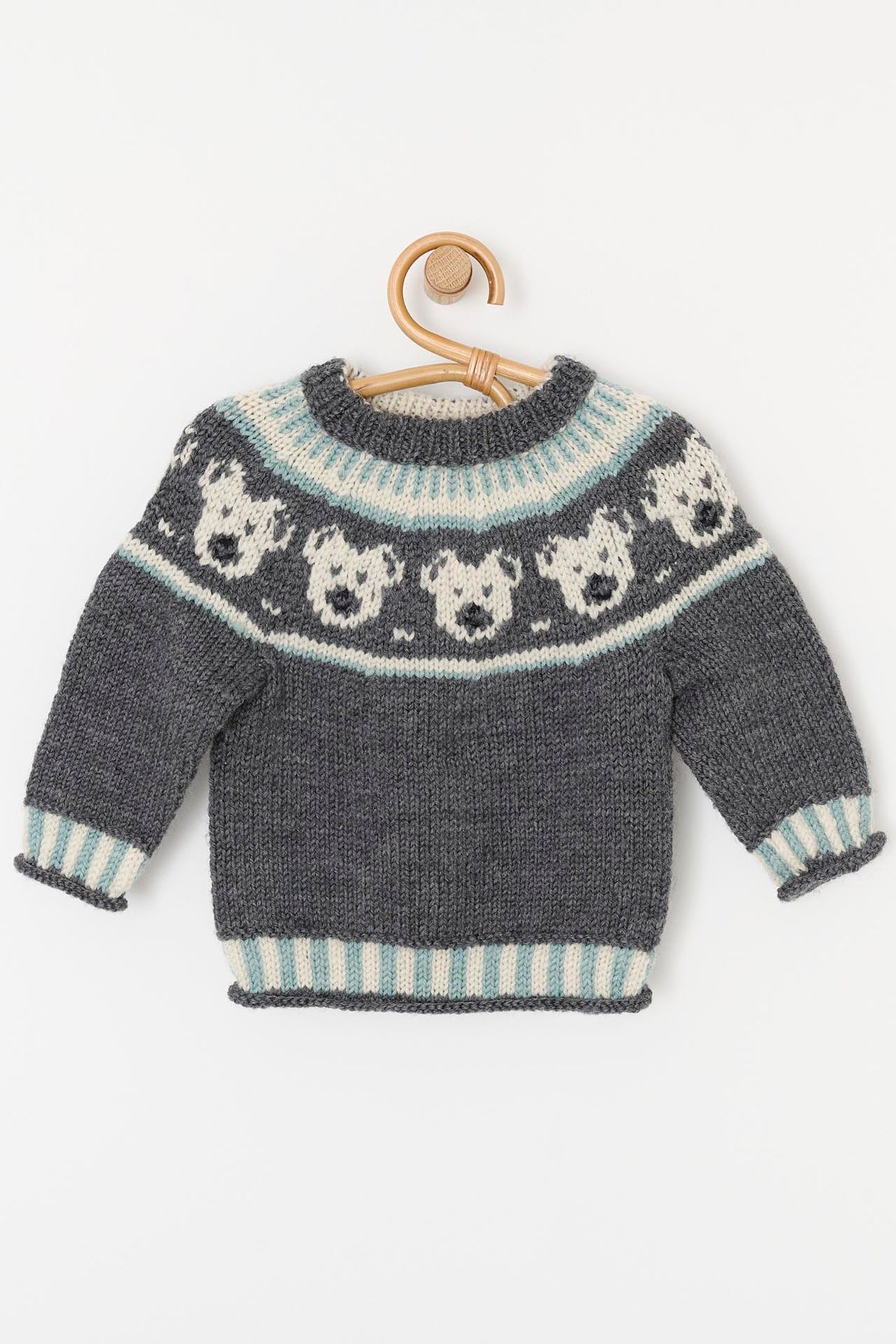 Sweater with teddy bear pattern in the yoke