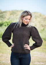 Women's sweater with puff sleeves 