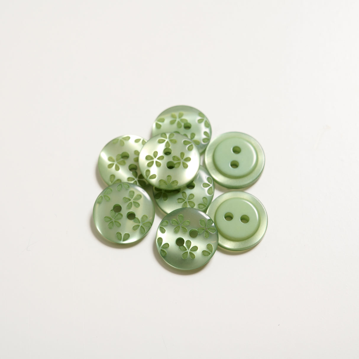 Mayflower Create buttons - 2 -hole with flower
