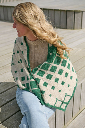 Nettle scarf 
