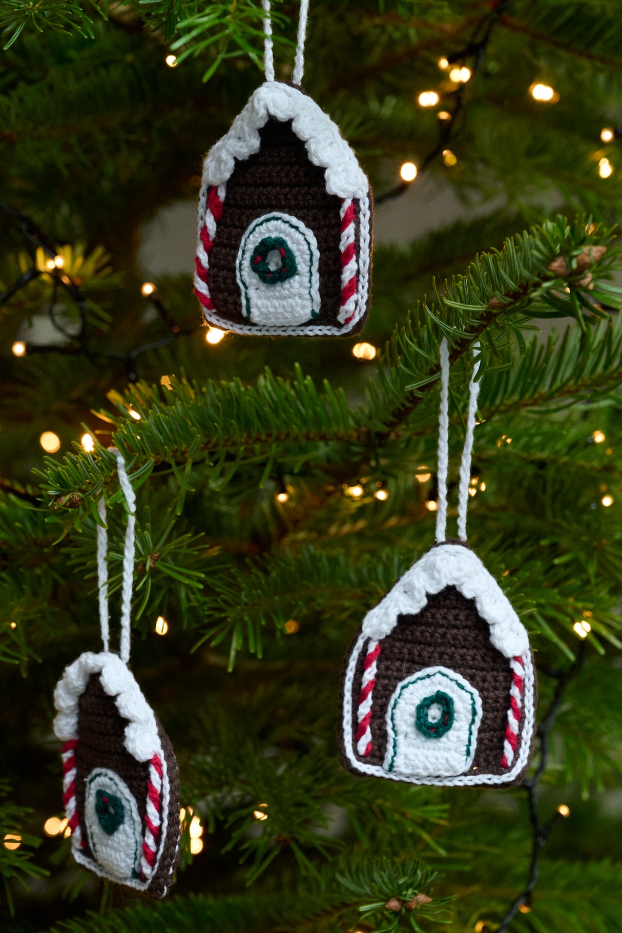 Crochet Christmas gingerbread house