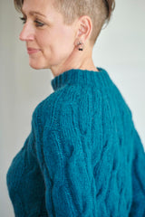 FR40 - Sweater Poncho with twists