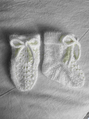 Acanthus baby socks Pattern