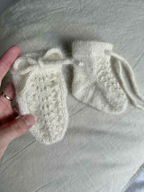 Acanthus baby socks