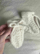 Acanthus baby socks