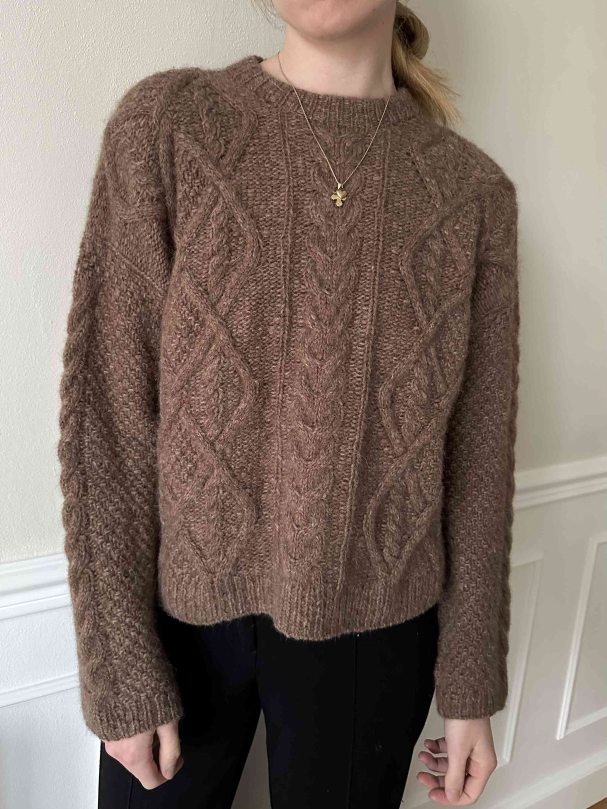 Wire sweater chunky