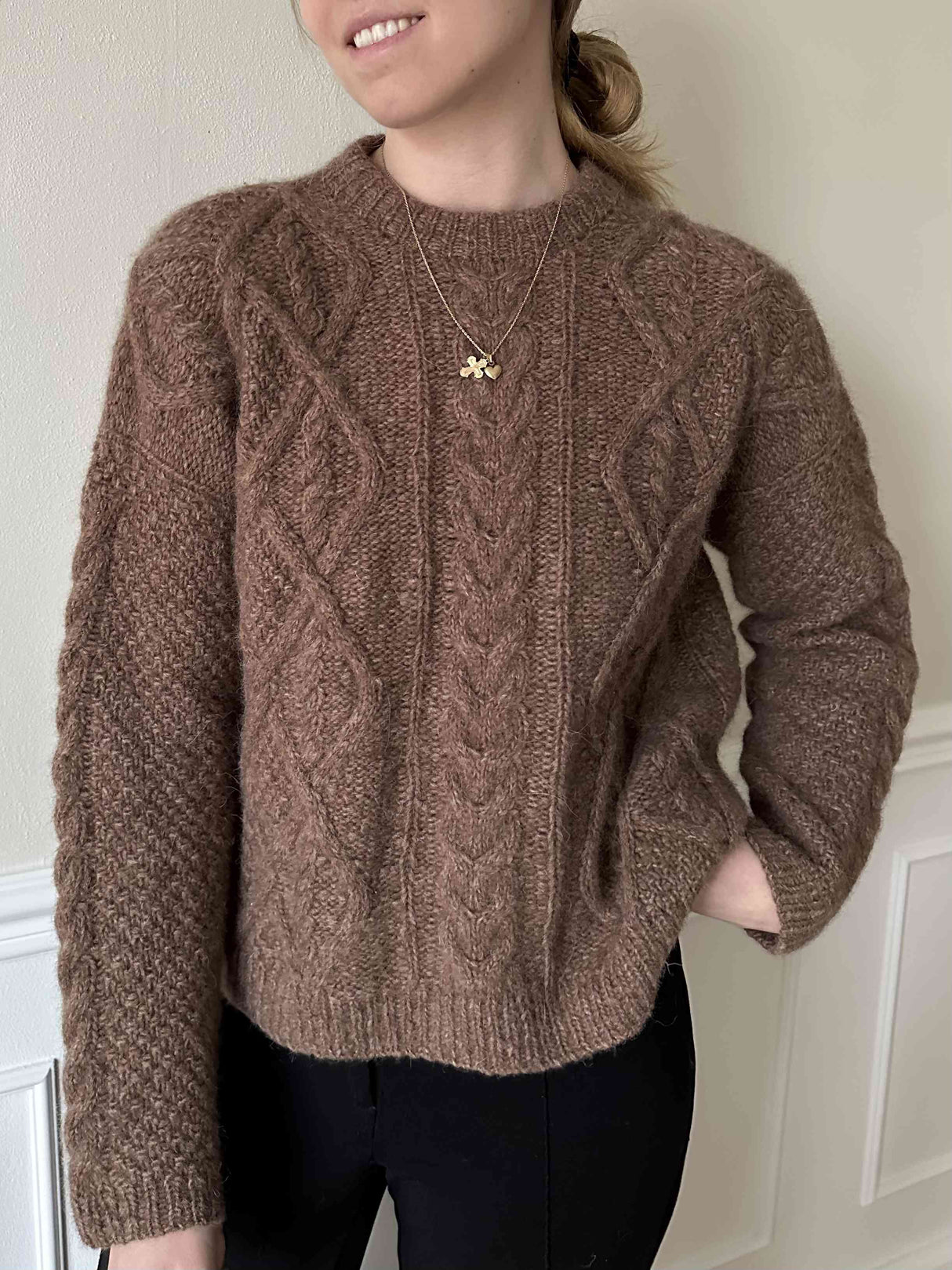 Wire sweater chunky