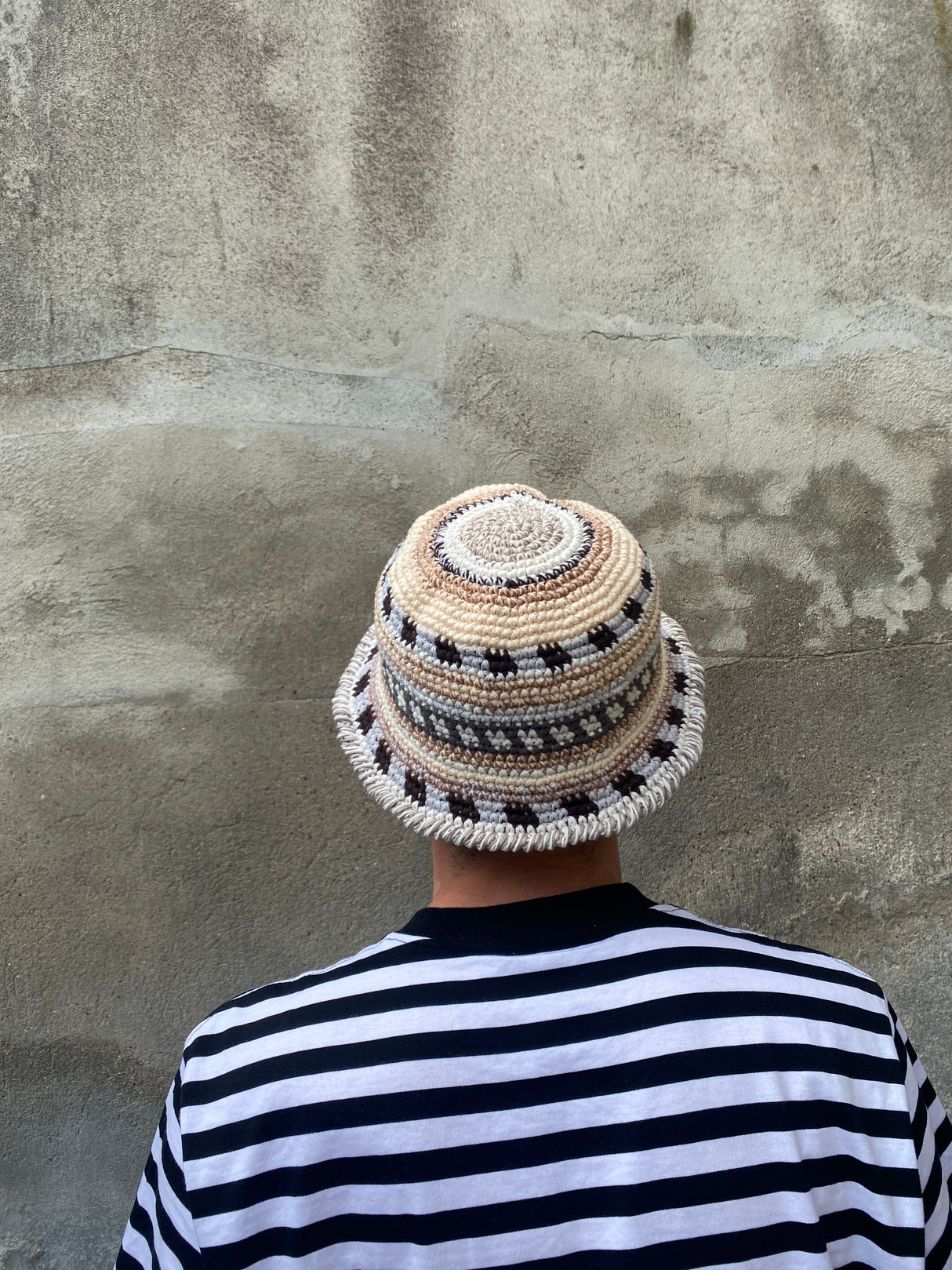 Bucket hat with graphic pattern 