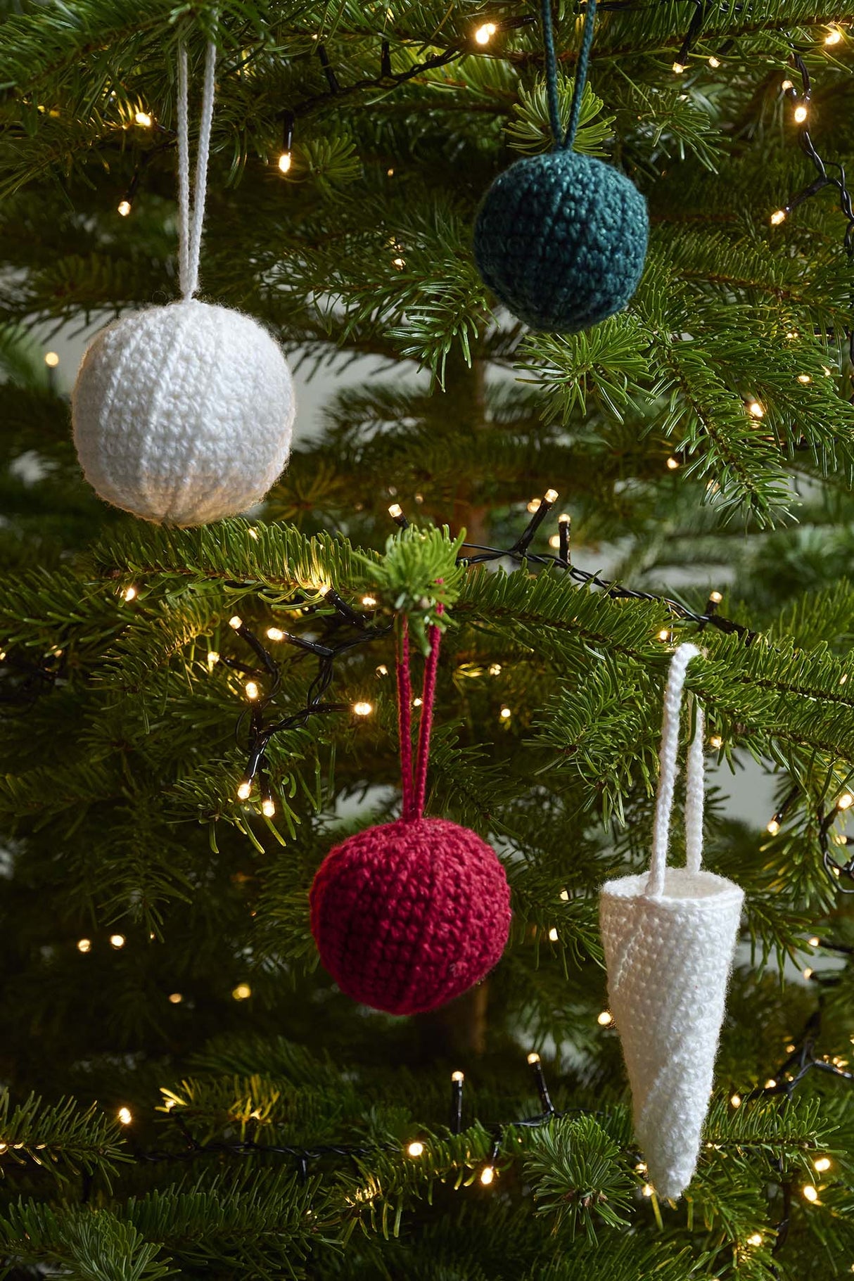 Christmas balls and cobbler houses