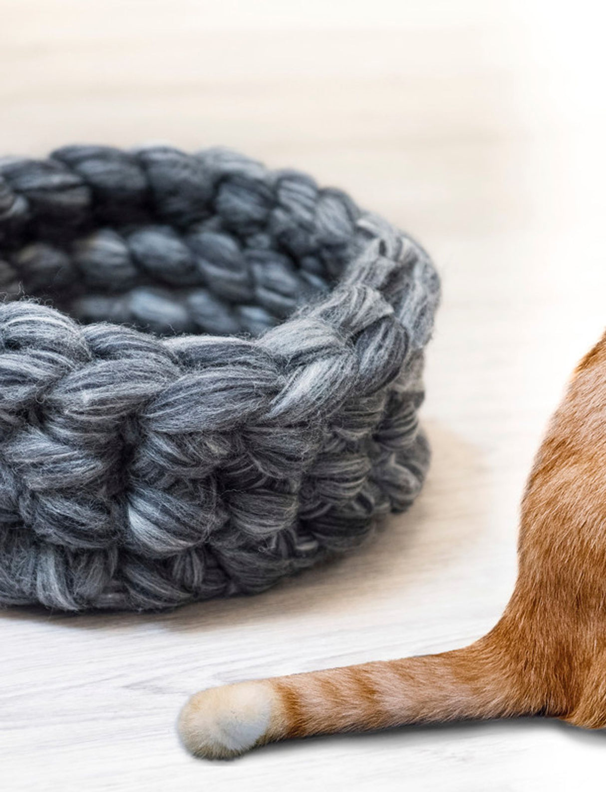 Crocheted cat basket 