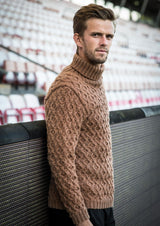 Men's sweater with cables 