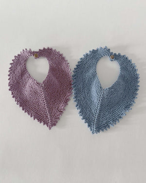 Knitted bib Pattern