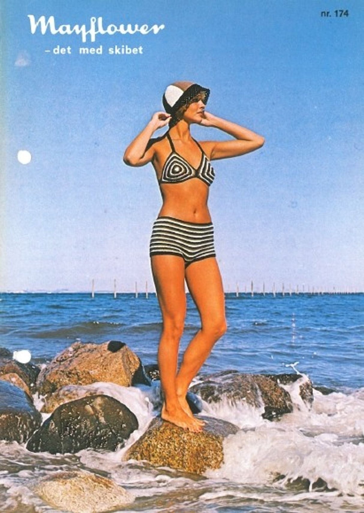 Crochet bikini and sun hat