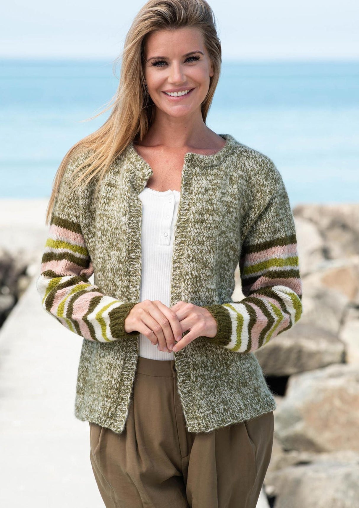 Melange cardigan with striped sleeves