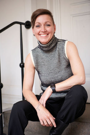 FR10 - Top with turtleneck and ribbing 